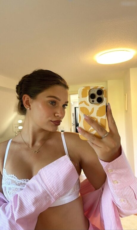 Chanel Silberberg ヌードモデル 画像