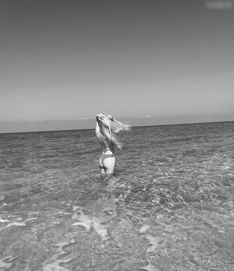 juliii fnk スター 裸 写真