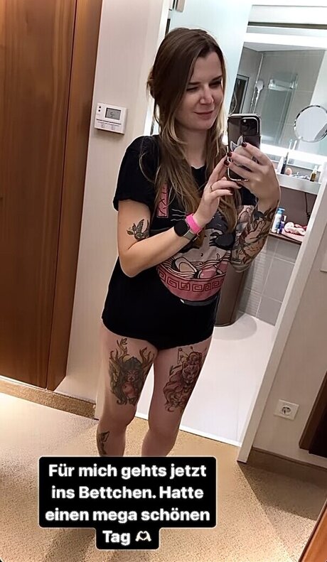 巨乳アマチュアオンリーファンズ ポルノ 画像