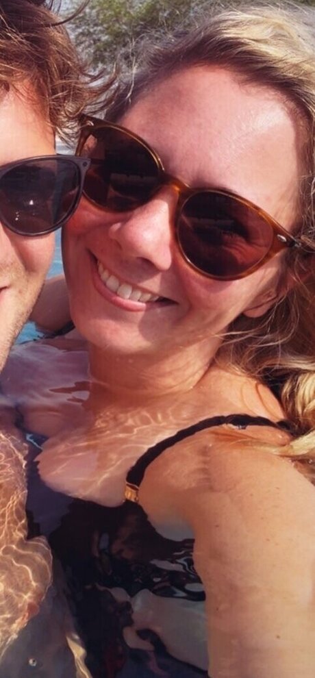 黒檀の熟女オンリーファンズ 無料裸 ギャラリー