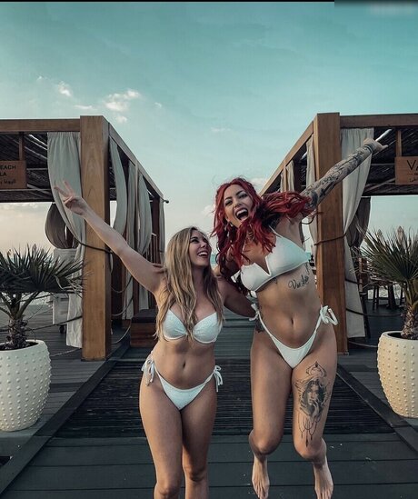 バニープリンセスオンリーファンズ えろた 写真