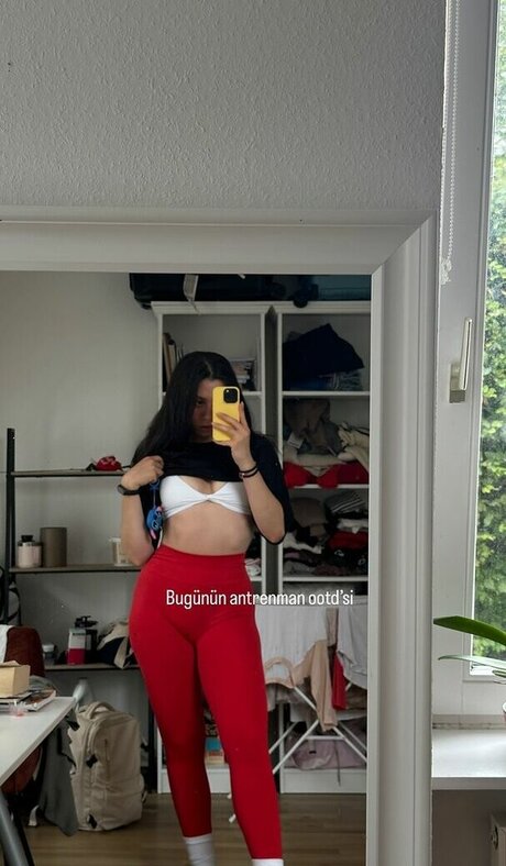 Hilal Fener 素敵なスター アーカイブ