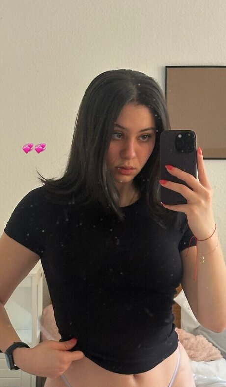 Hilal Fener スター ヌード ギャラリー