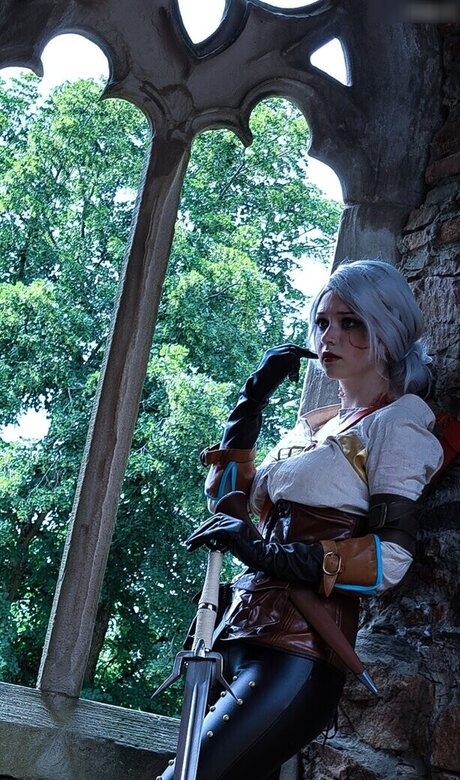 陸軍の熟女オンリーファンズ セクシーヌード 写真