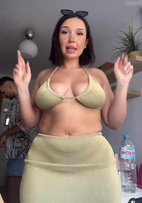 熟女の手コキオンリーファンズ 美しいポルノ 画像