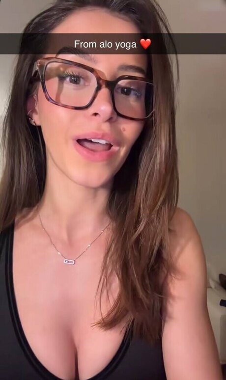 ティーンランジェリーオンリーファンズ HD 写真