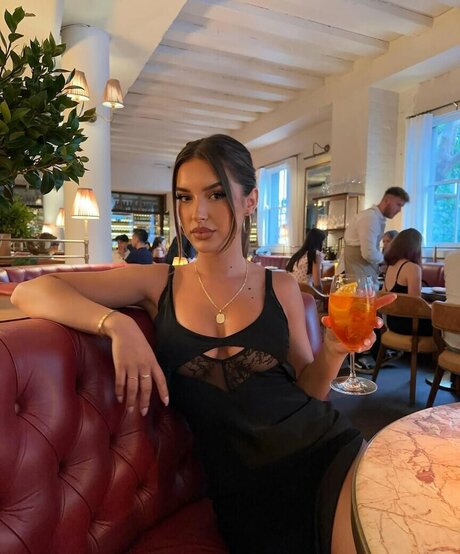 Ashleigh Menin 無料スター 画像