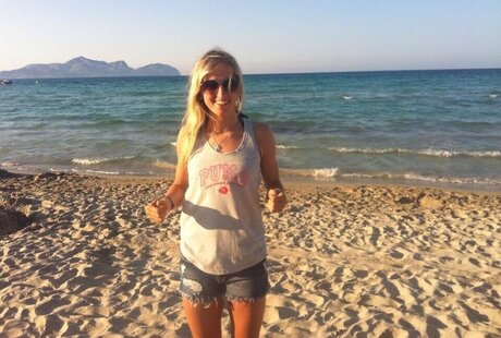 Kathrin Hendrich 素敵なモデル 写真