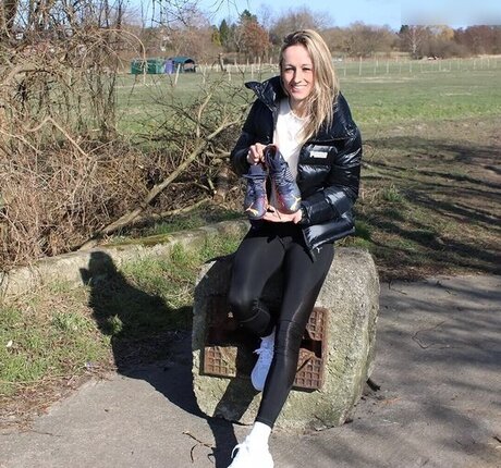 Kathrin Hendrich 裸のスター 画像