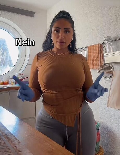 ssbbw オンリーファンズ セクシーヌード 画像