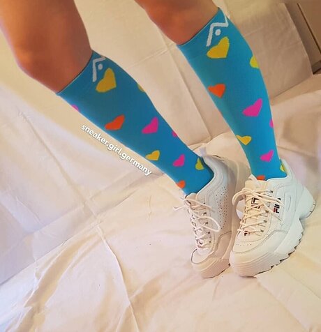 Emma Elba ヌードモデル 画像