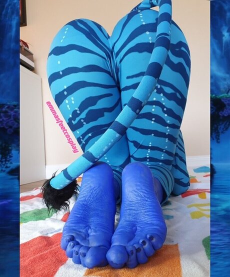 Emma Elba ポルノ女優 写真