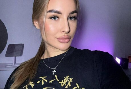 snakemary アートモデル 画像