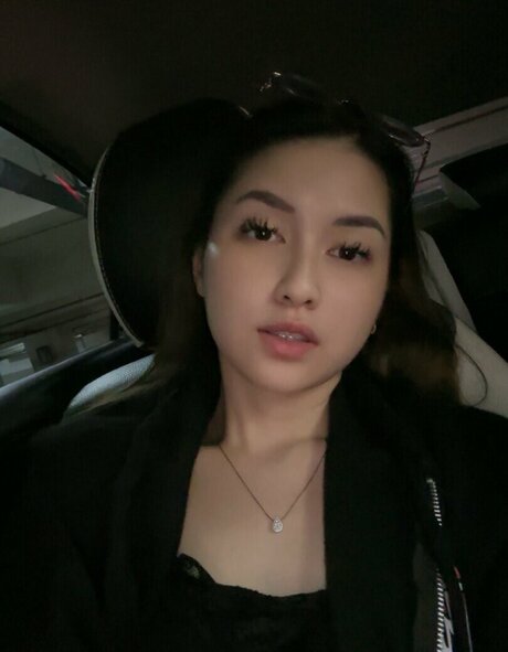 クソ野郎オンリーファンズ ヌード 写真