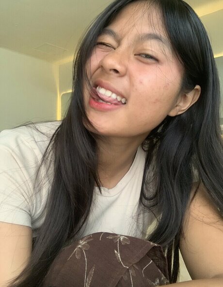 Vxilzie スター 裸 写真