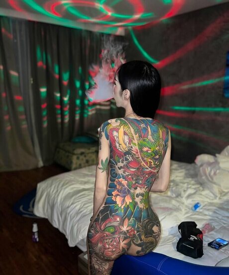 Natthrika 美しいモデル 画像