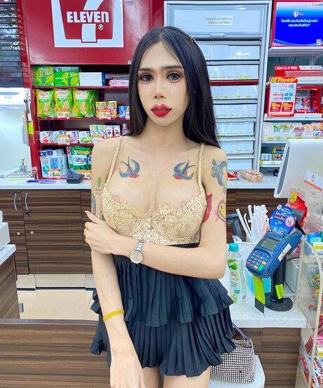 Natthrika スター xxx ギャラリー