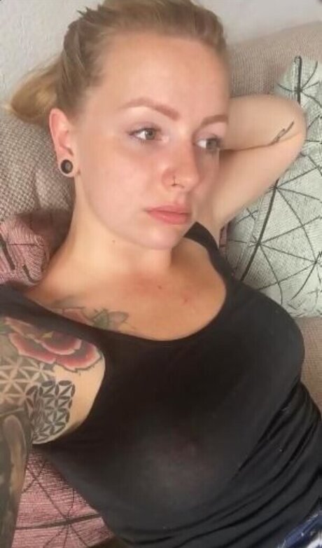 Denise Schwitalle 美しいポルノスター 写真