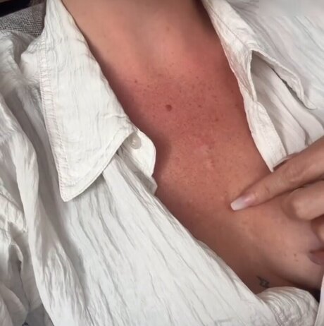 レズビアン乱交オンリーファンズ トップ 写真