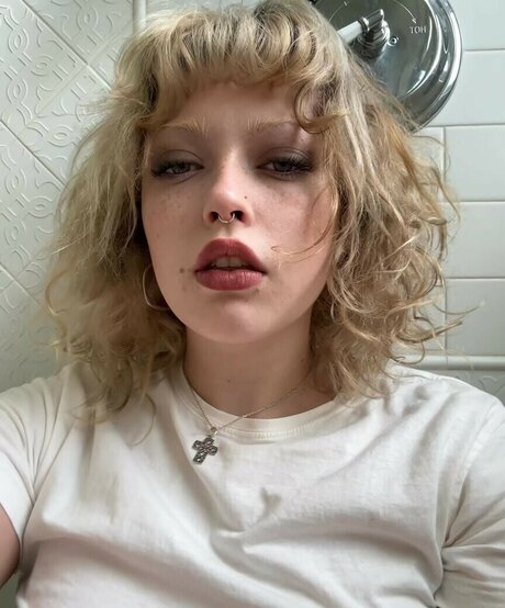 Violet Grohl 完璧なモデル ギャラリー