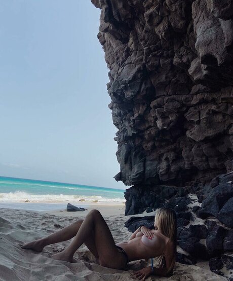 Elisa Pellegrino エロティックなモデル 写真