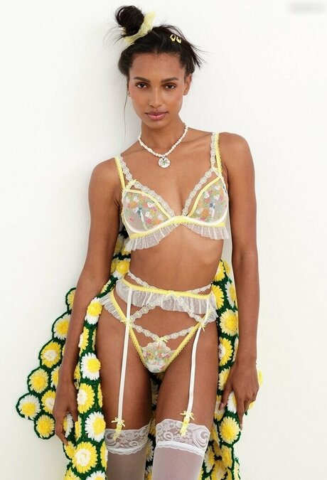 Jasmine Tookes 限定スター 写真