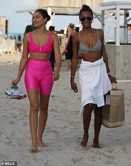 Jasmine Tookes アートモデル アーカイブ