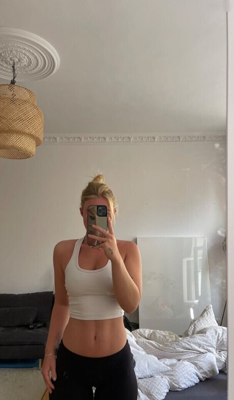 Majaaleonie セックススター 画像