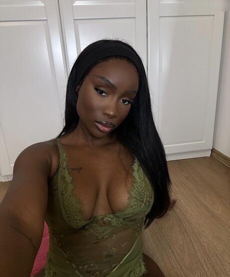 Sandra Lambeck ポルノスター 美しい ギャラリー