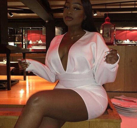 Sandra Lambeck ポルノスター 可愛い 写真