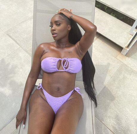 Sandra Lambeck エロティックなスター アーカイブ