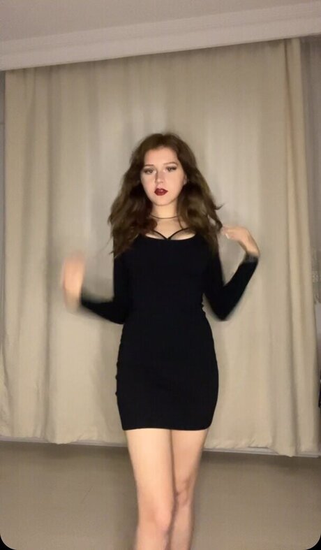 Lilycooperuwu HDモデル 写真