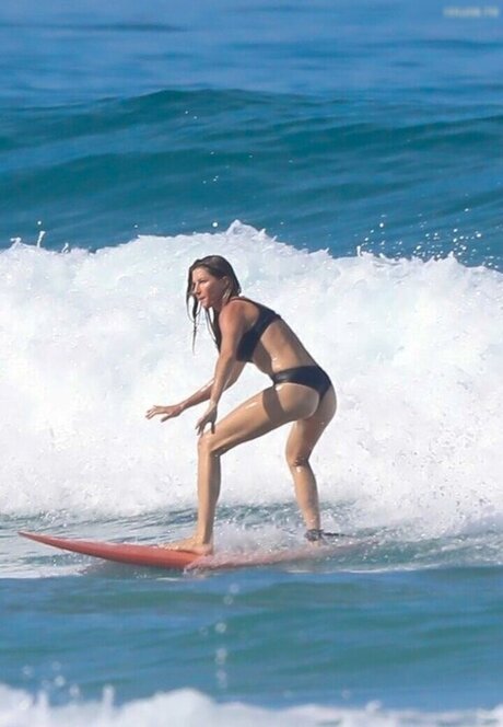 シャワー3P オンリーファンズ 無料ポルノ 写真