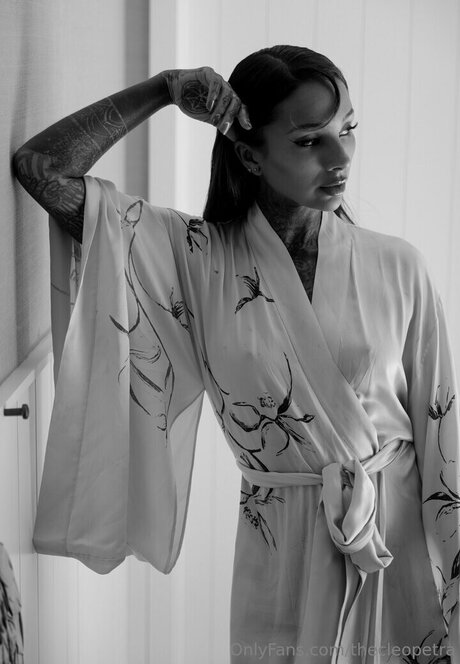 Cleo Petra スター 画像