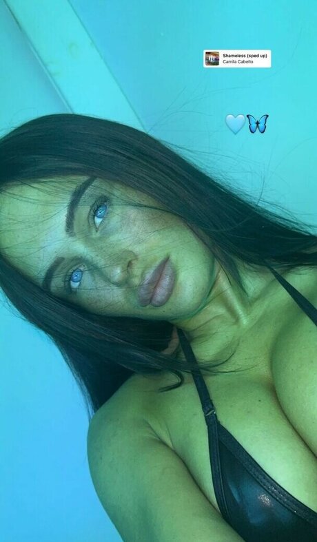 Ciara Wilmot ポルノスター セックス ギャラリー