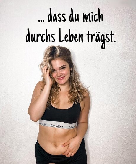 Mondwika ホットスター 写真