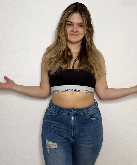 ゲイディルドオンリーファンズ アートヌード 画像