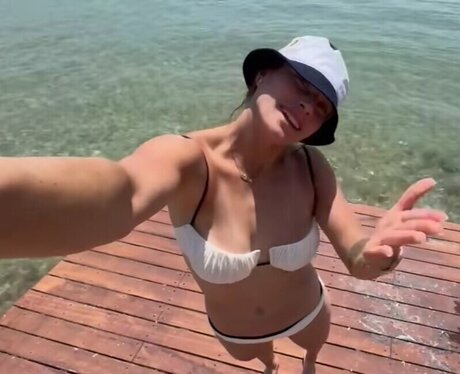 Aryna Sabalenka ポルノスター ヌード 画像