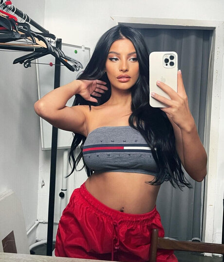 黒檀BDSMオンリーファンズ ヌード 画像