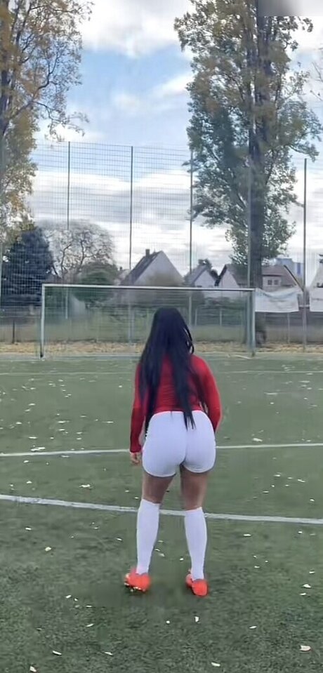 Adelina Hyseni 可愛いモデル アーカイブ