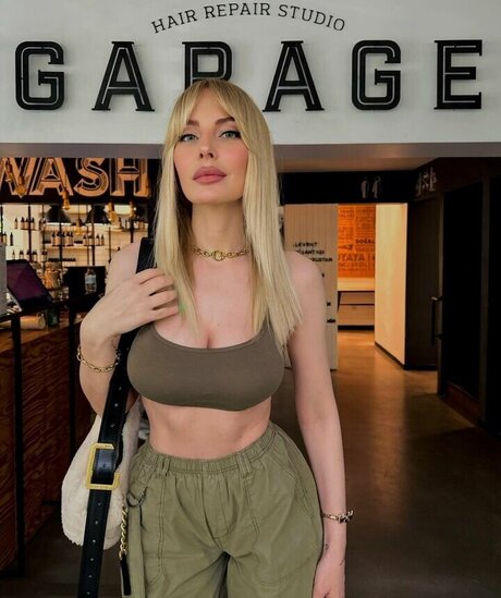 2人のオンリーファンズ セクシーヌード 画像