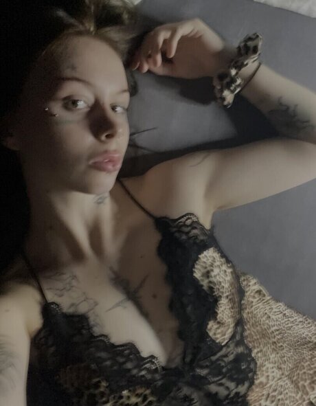 Kalashlika ヌード女優 写真