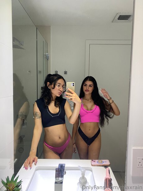 miaxrain アダルト女優 写真