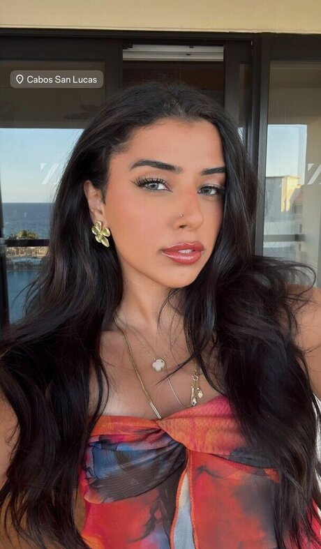 Gal Akbari アダルト女優 アーカイブ