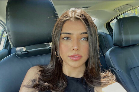 Gal Akbari ホット女優 写真