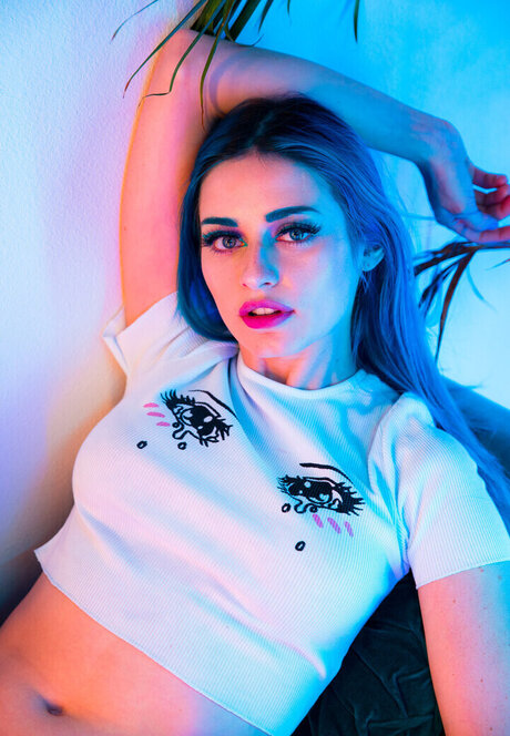 裸の女の子オンリーファンズ セックス 写真