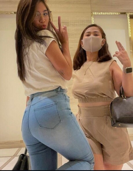 Heaven Paralejo ポルノスター 写真