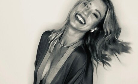 Juliana Didone ポルノスター エロティック アーカイブ