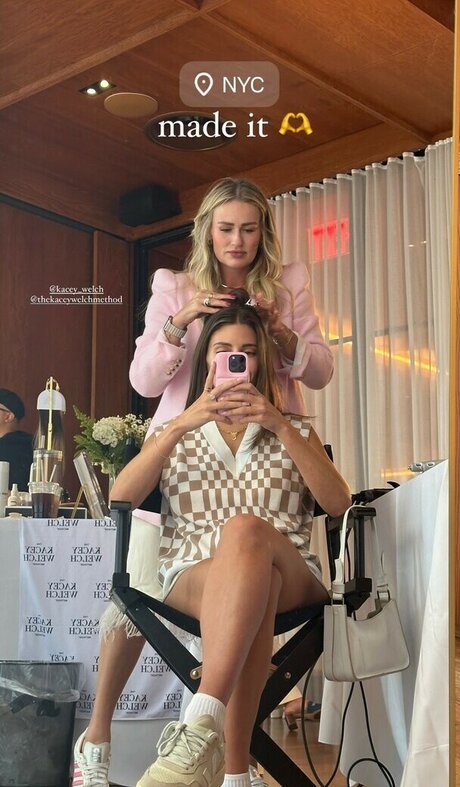 Carla Bezanson ポルノスター 高品質 画像