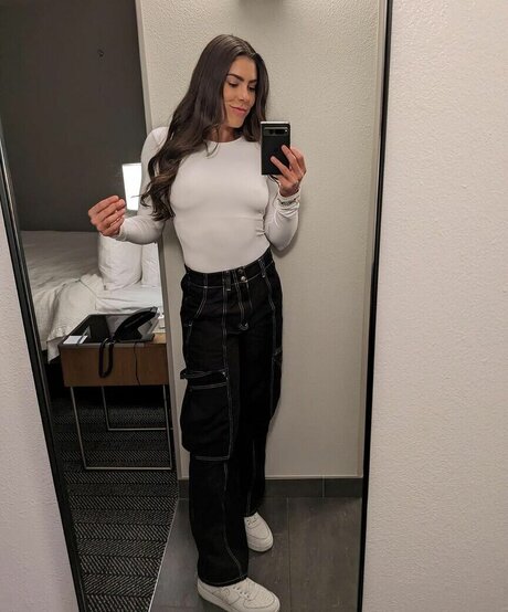 Kelsey Plum WNBA Star ヌードのポルノスター 写真